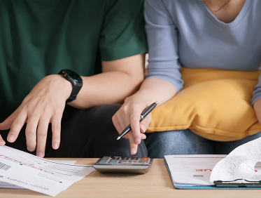 Financial Red Flags: Signs You Shouldn’t Ignore in Relationships